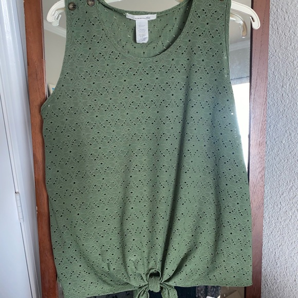 Green tank top - Picture 1 of 1